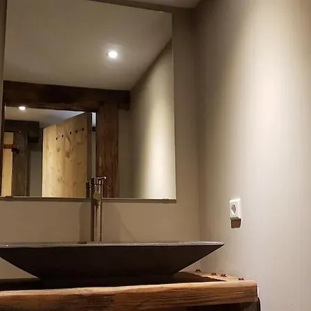 شاليه Chalet Le Jacques 2 *